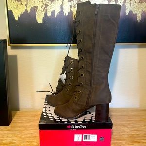 Distressed Vintage Lace Up Boot